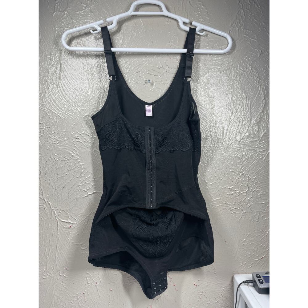 Tracy body shaper slimmer women’s size large